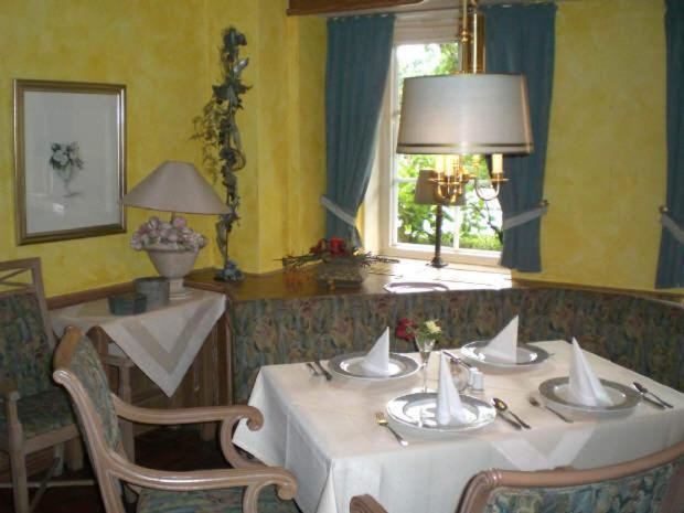Hotel-Restaurant Pfeffermuehle Dörverden Exteriör bild